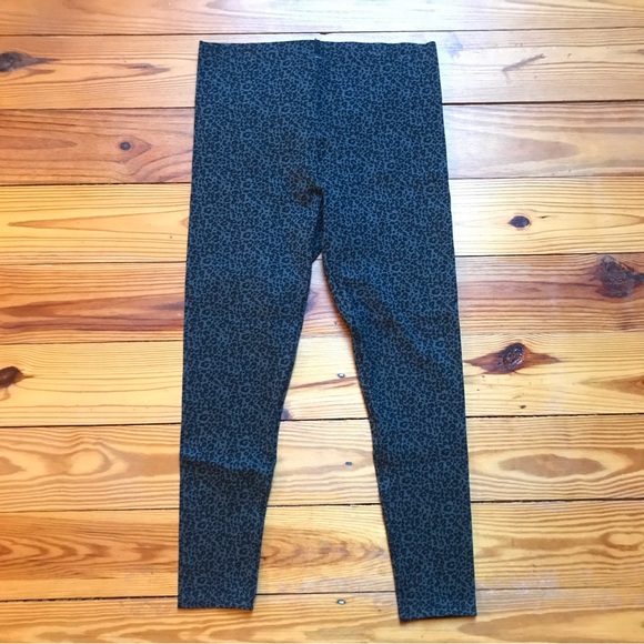 Loft Grey Black Animal Print High Rise Leggings, EUC, M - Picture 1 of 10